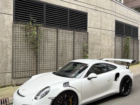 Used 2016 Porsche 911 GT3 RS RWD image 6