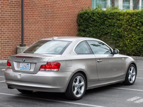 Used 2011 BMW 128i Coupe image 19