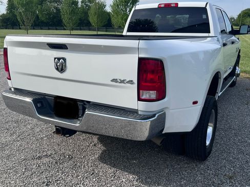 Used 2018 RAM 3500 Tradesman w/ Chrome Appearance Group image 4