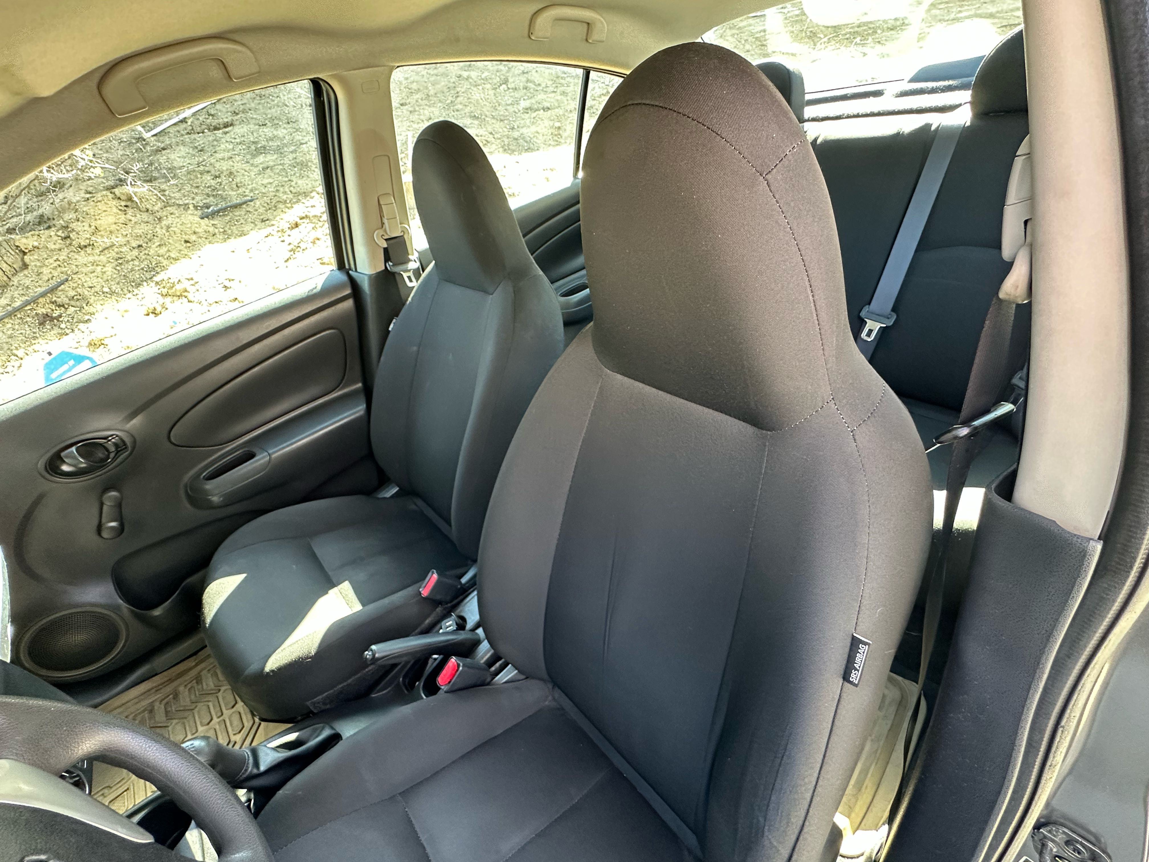 Used 2016 Nissan Versa S FWD image 9