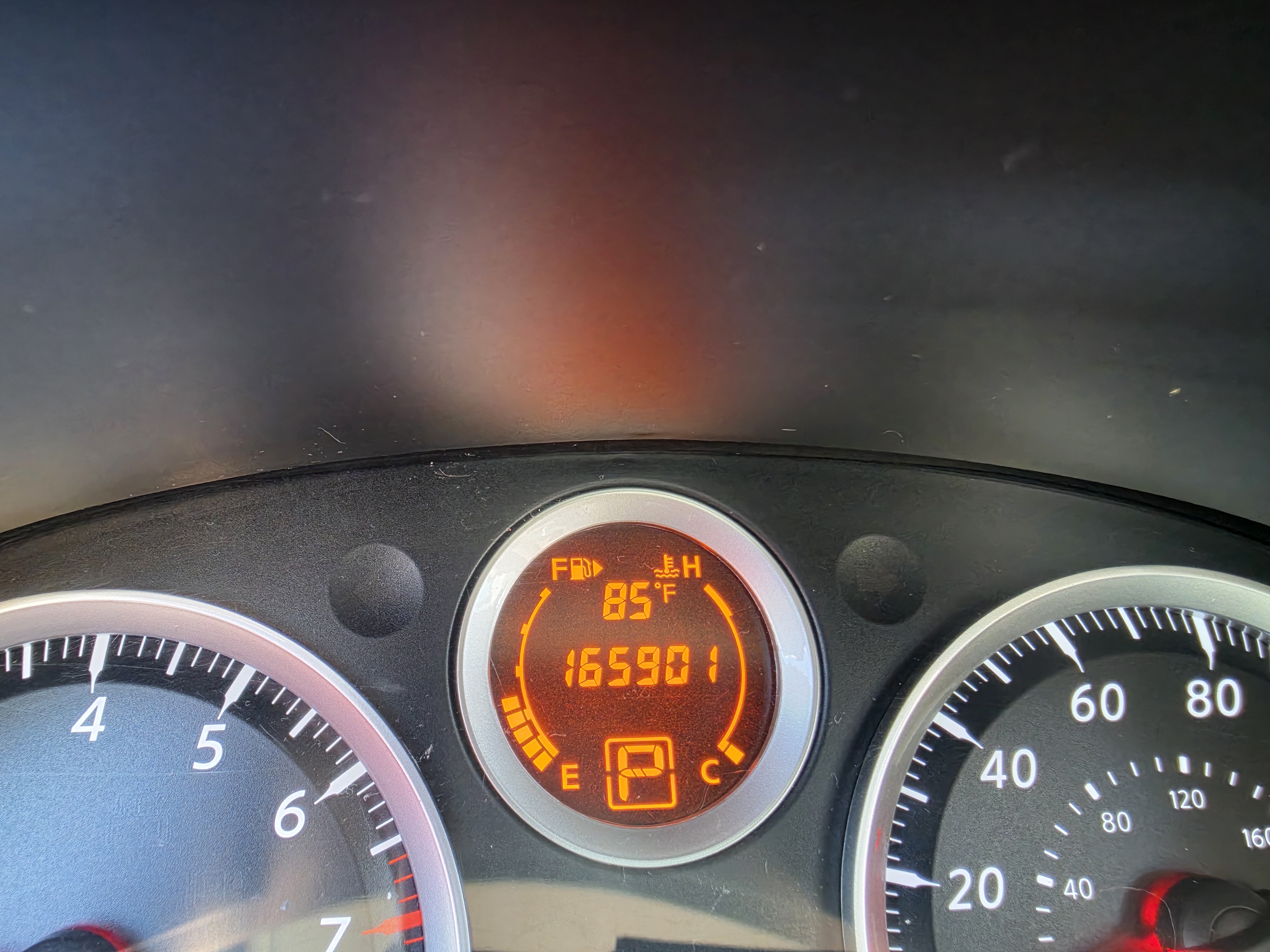 Used 2012 Nissan Sentra 2.0 SR w/ Special Edition Pkg FWD image 9