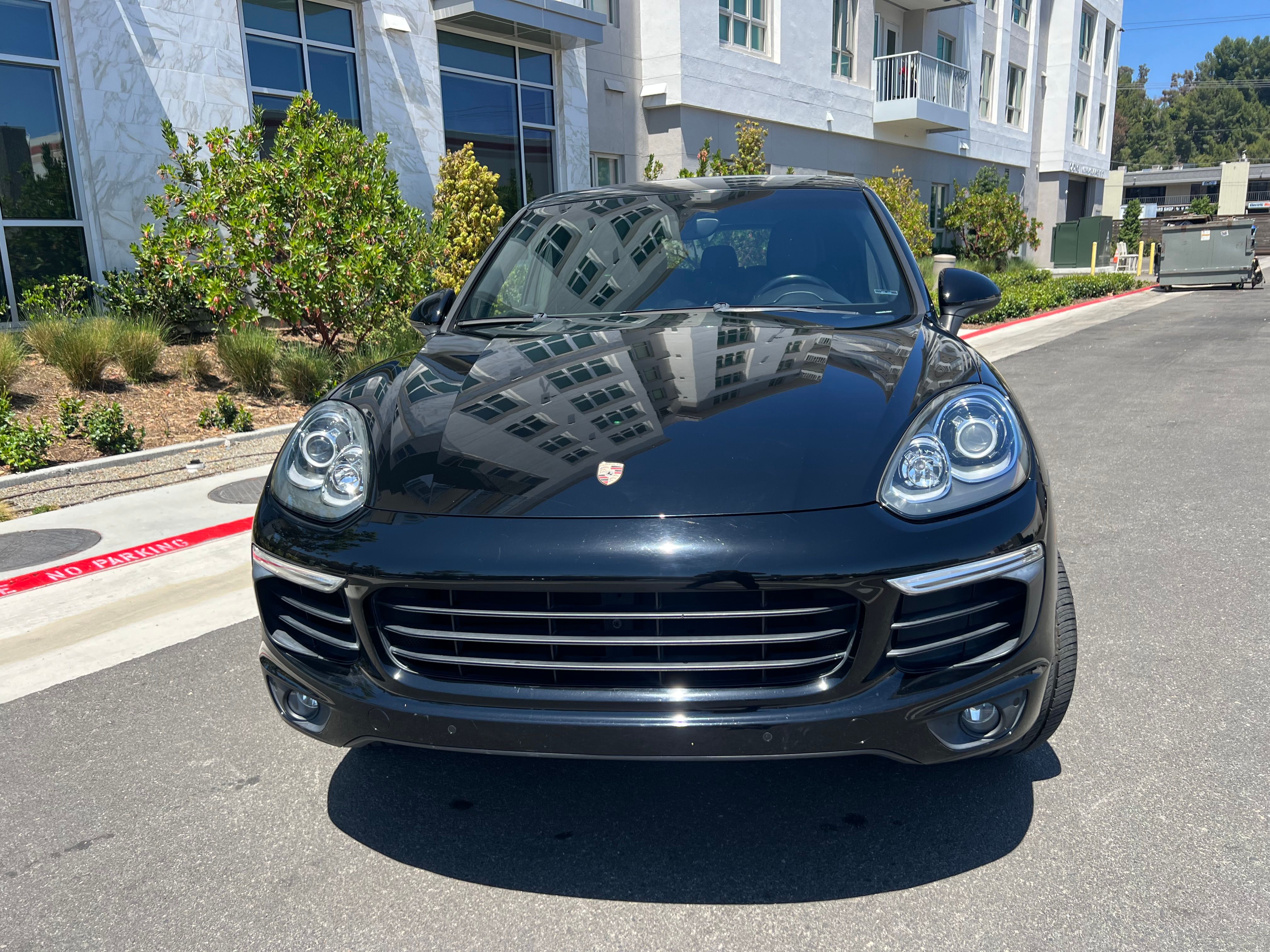Used 2016 Porsche Cayenne S AWD/4WD image 9