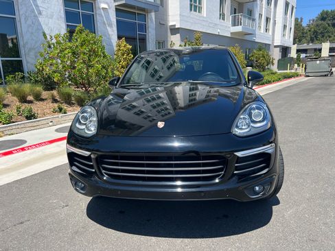 Used 2016 Porsche Cayenne S AWD/4WD image 9