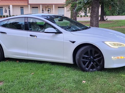 Used 2021 Tesla Model S Long Range image 2