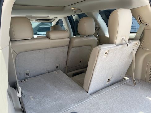 Used 2015 Nissan Pathfinder Platinum FWD image 12