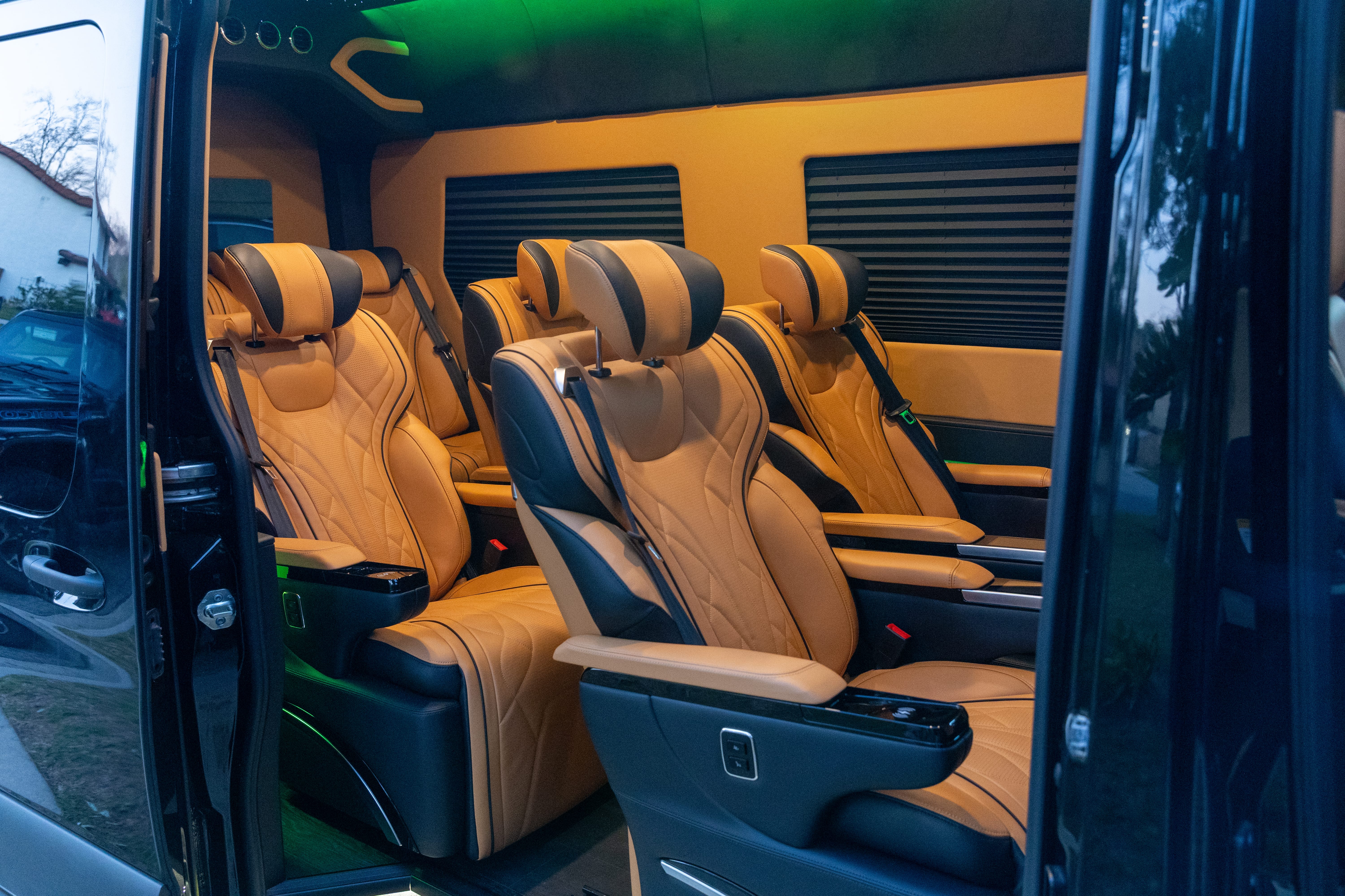 Used 2025 Mercedes-Benz Sprinter 2500 image 8