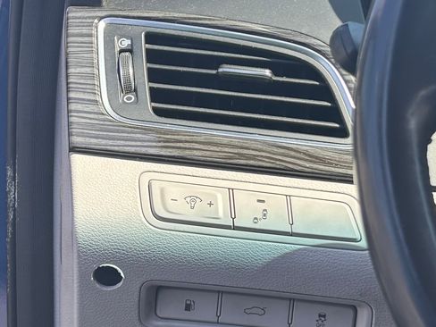 Used 2015 Hyundai Sonata Limited w/ Option Group 05 image 23