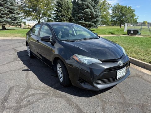 Used 2017 Toyota Corolla LE FWD image 5