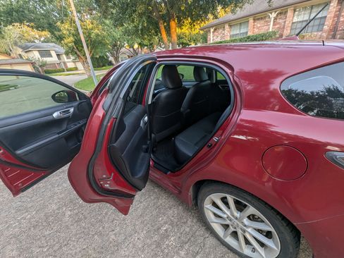 Used 2013 Lexus CT 200h image 25