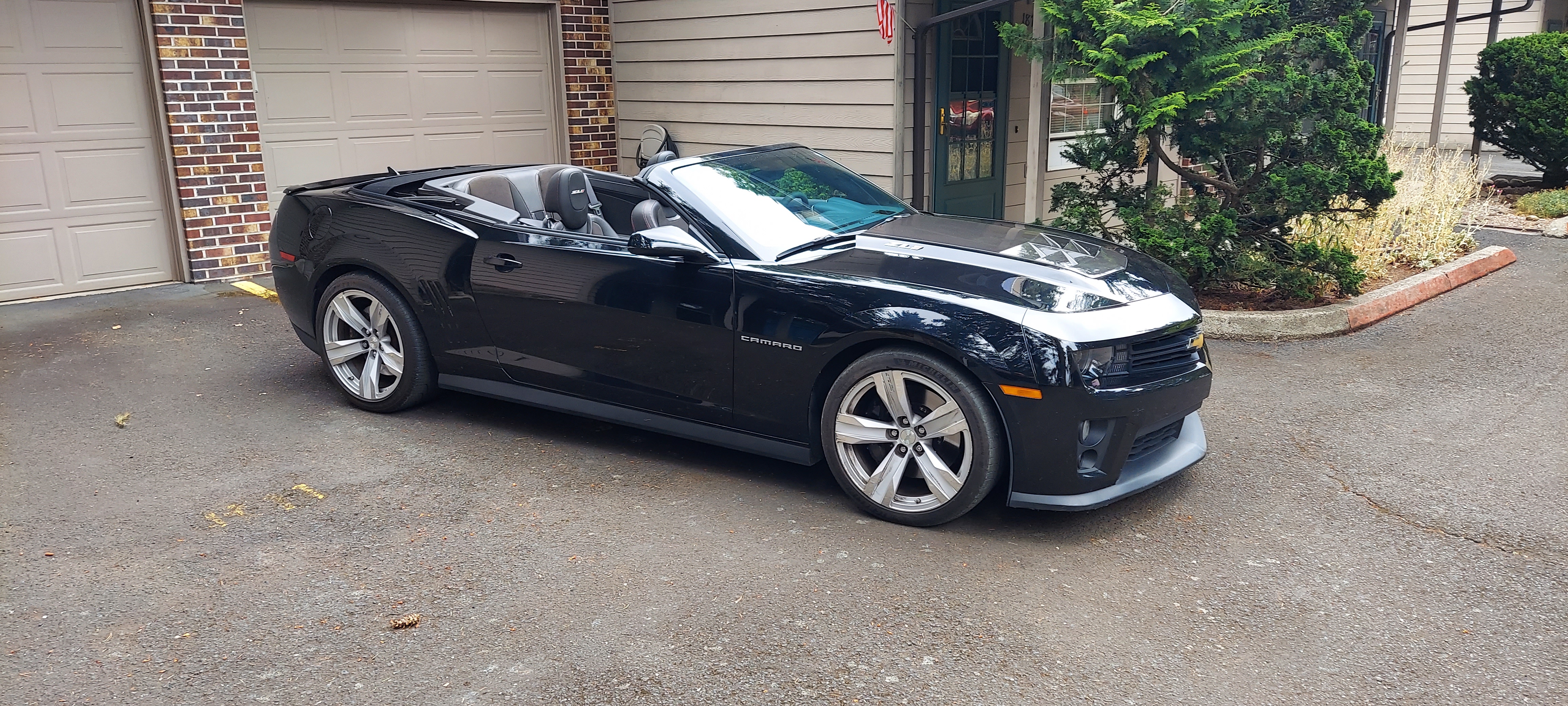Used 2013 Chevrolet Camaro ZL1 RWD image 8