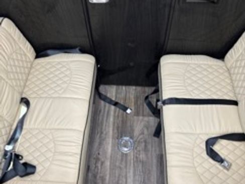 Used 2021 Mercedes-Benz Sprinter 2500 image 18