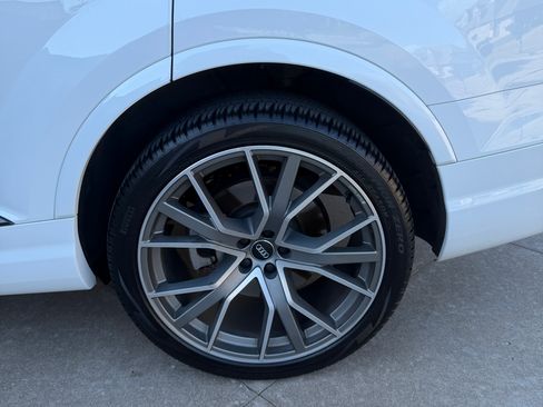 Used 2019 Audi Q7 3.0T Prestige w/ Prestige Package AWD/4WD image 8