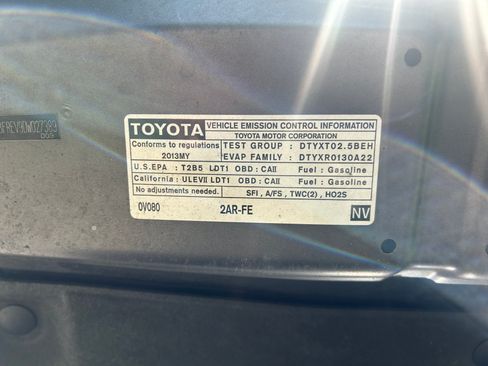 Used 2013 Toyota RAV4 LE AWD/4WD image 14