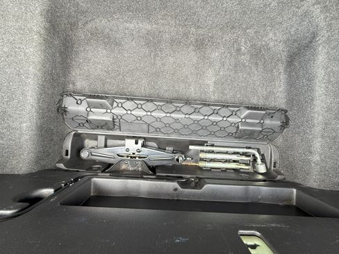 Used 2005 MAZDA RX-8 image 25