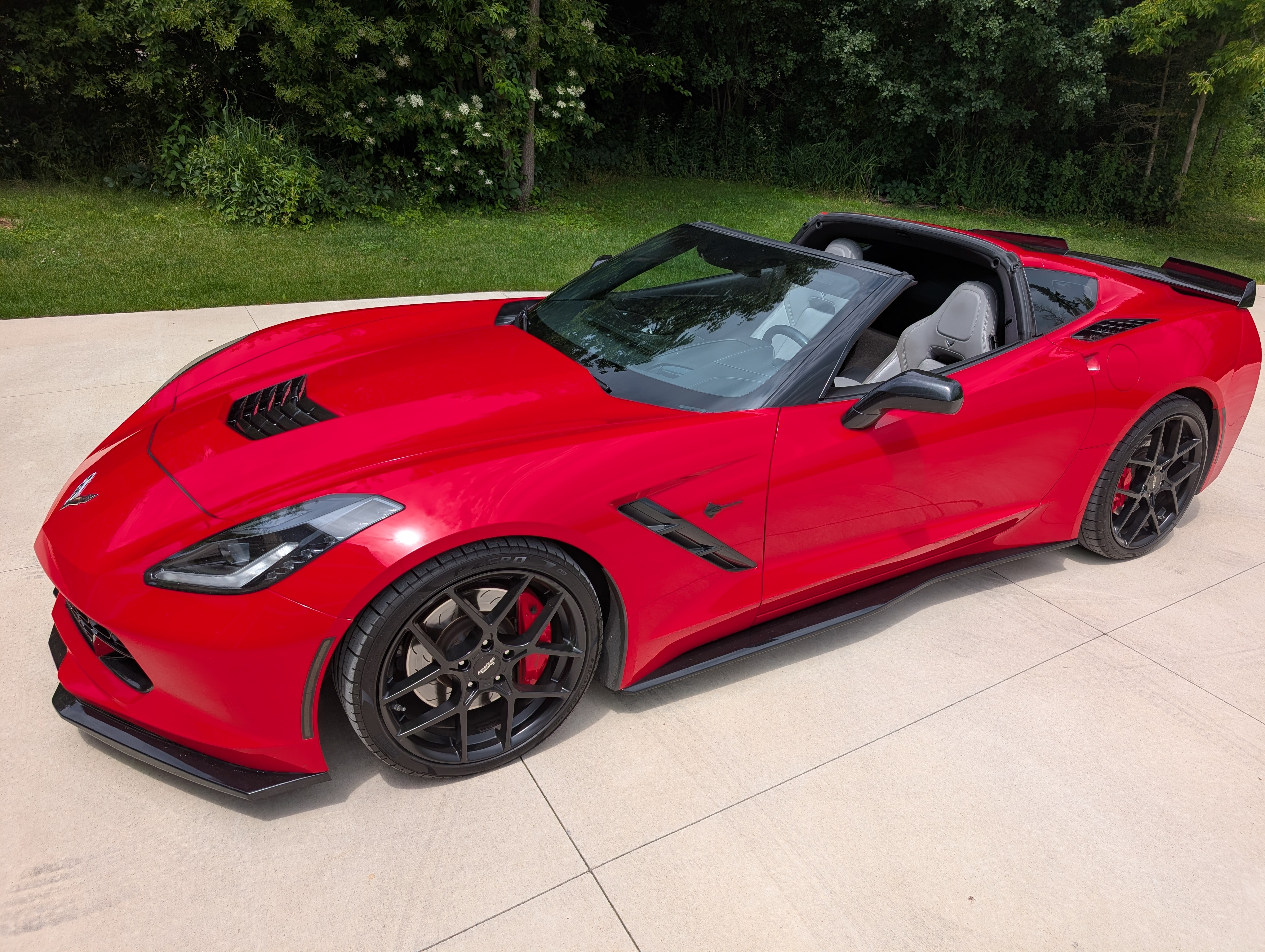 Used 2014 Chevrolet Corvette Stingray Coupe w/ 2LT Preferred Equipment Group RWD image 18