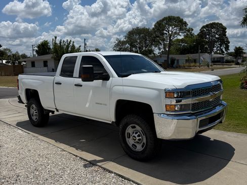 Used 2019 Chevrolet Silverado 2500 W/T AWD/4WD image 1