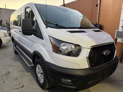 Used 2025 Ford Transit 250 Low Roof w/ Exterior Upgrade Package RWD image 8