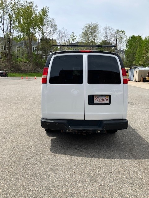 Used 2013 Chevrolet Express 2500 RWD image 9