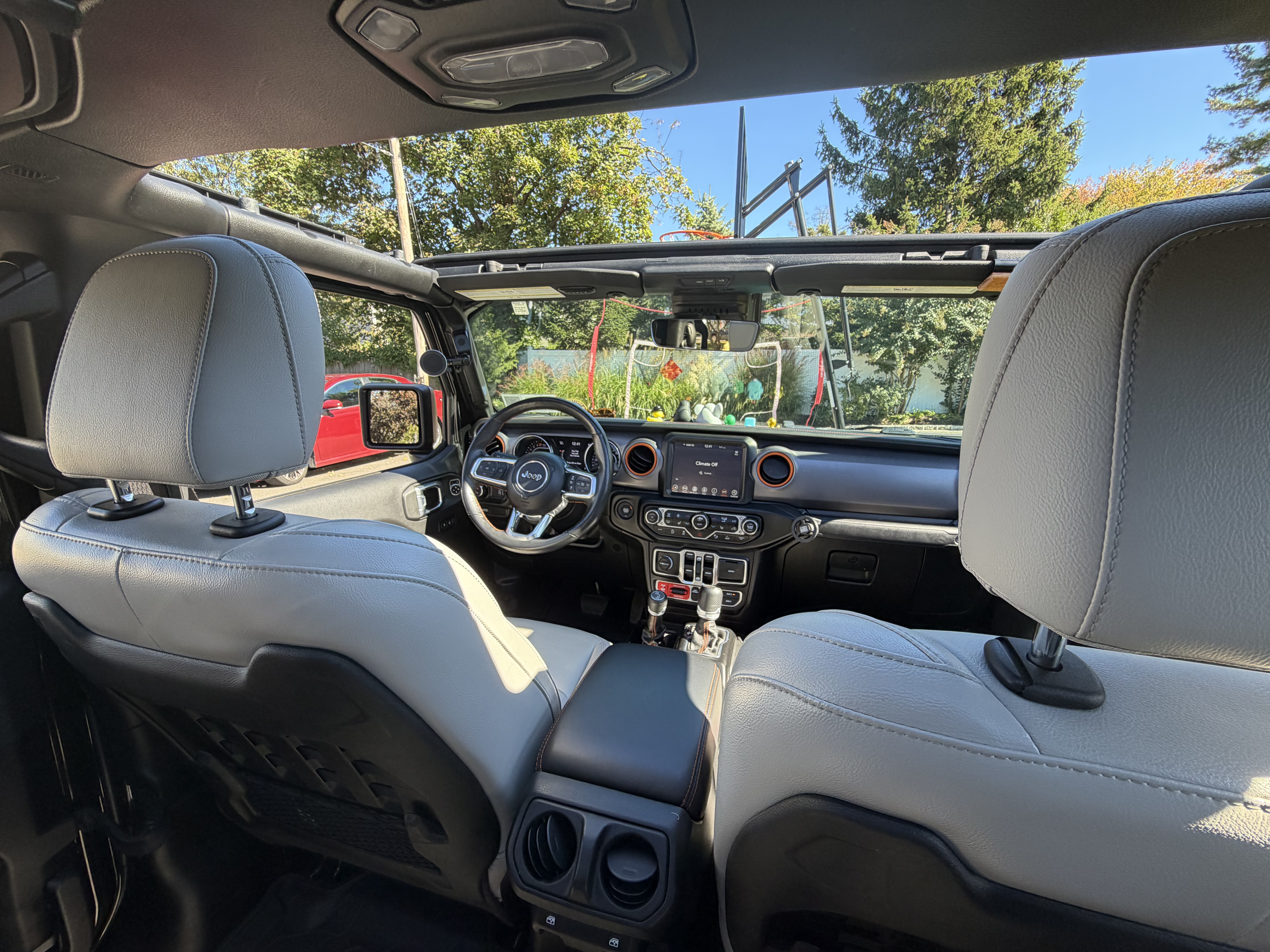 Used 2023 Jeep Gladiator Mojave w/ LED Lighting Group AWD/4WD image 5