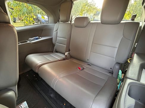 Used 2017 Honda Odyssey EX-L image 12