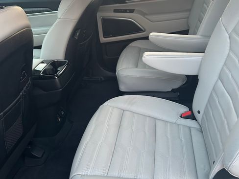 Used 2024 Kia Telluride SX Prestige image 10