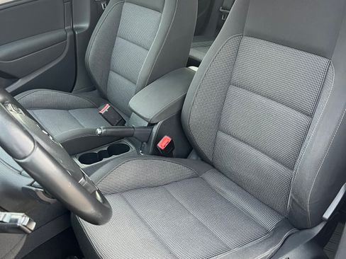 Used 2014 Volkswagen Golf TDI image 26