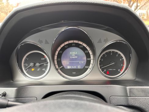 Used 2009 Mercedes-Benz C 350 Sport image 11