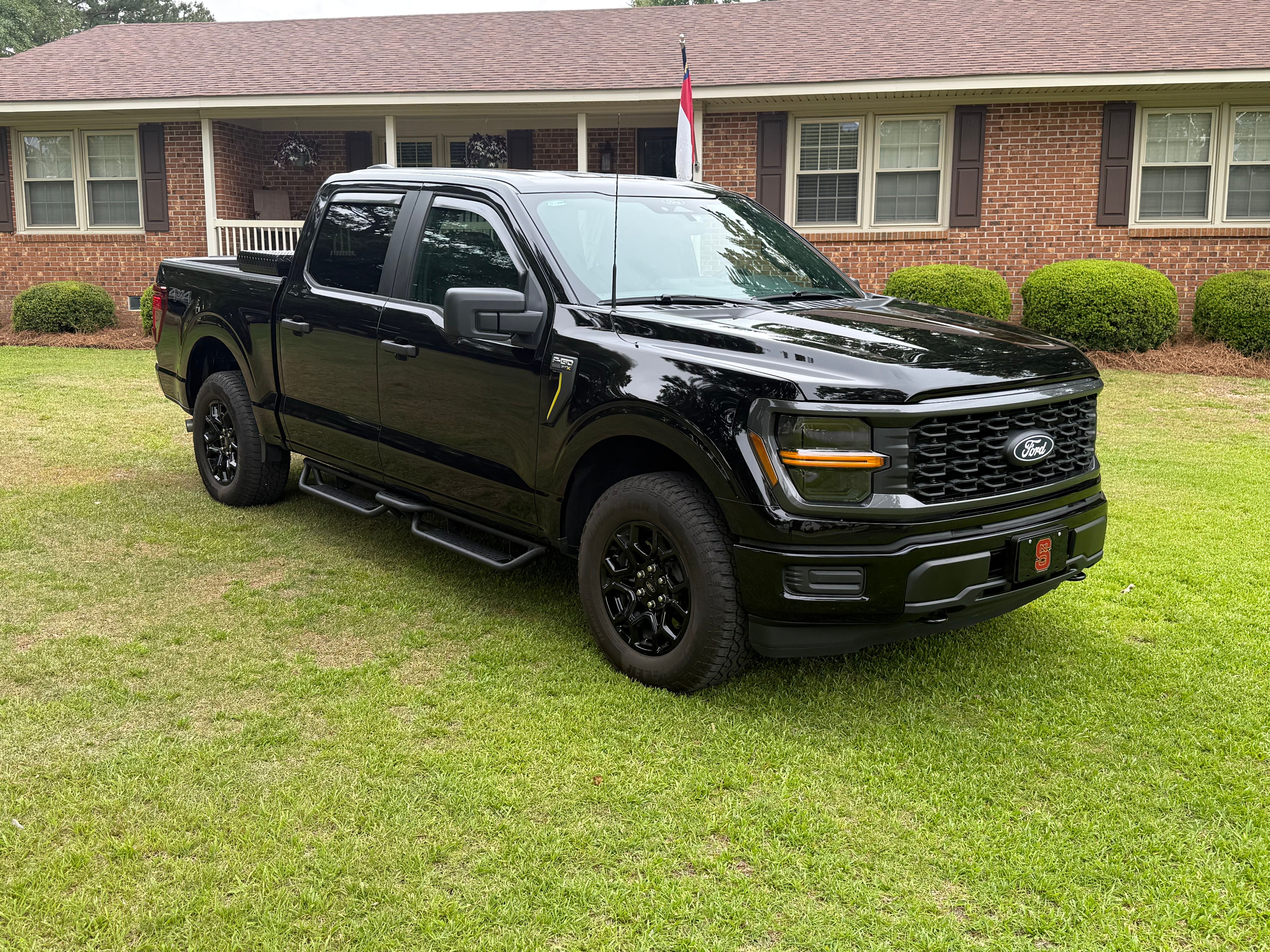 Used 2025 Ford F150 STX AWD/4WD image 2
