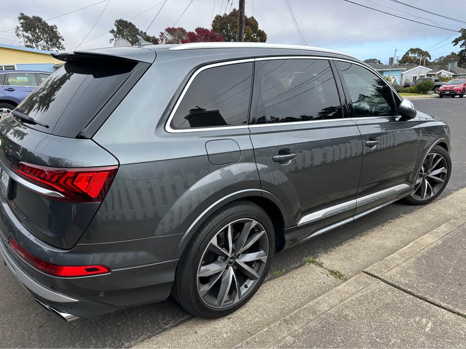 Used 2021 Audi SQ7 Premium Plus w/ Executive Package AWD/4WD image 1