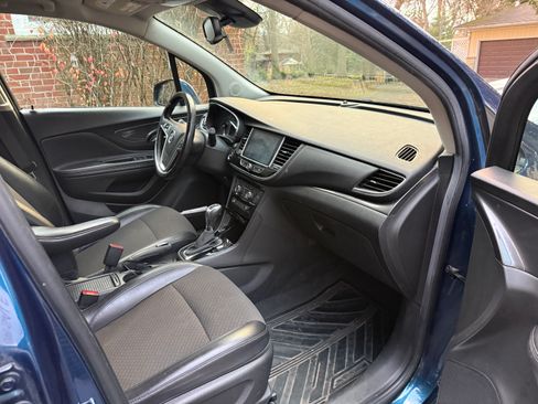 Used 2019 Buick Encore Preferred image 6