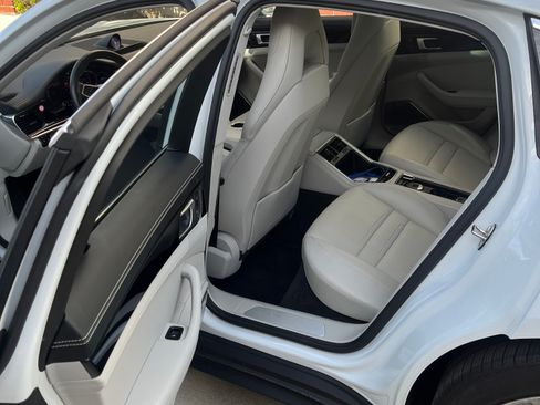 Used 2020 Porsche Panamera 4S image 6