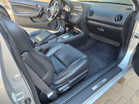 Used 2006 Acura RSX Sport Coupe 2D image 12
