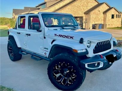 Used 2019 Jeep Wrangler Unlimited Sahara w/ Uconnect 4C Nav & Sound Group