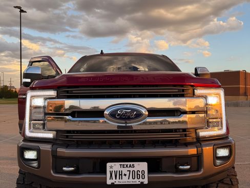 Used 2019 Ford F250 King Ranch w/ King Ranch Ultimate Package AWD/4WD image 11
