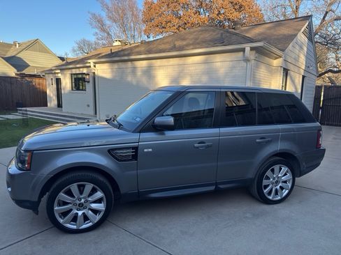 Used 2013 Land Rover Range Rover Sport HSE LUX w/ Luxury Interior Pkg image 6