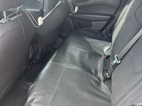 Used 2019 Jeep Compass Sport FWD image 12