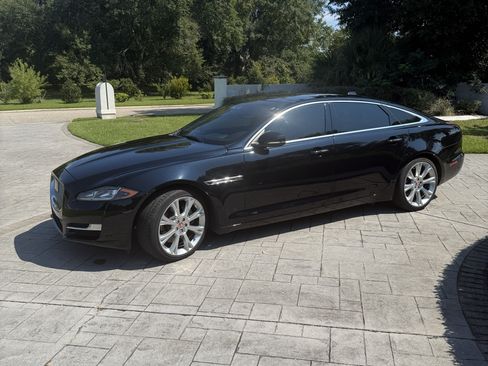 Used 2019 Jaguar XJ L Portfolio image 2
