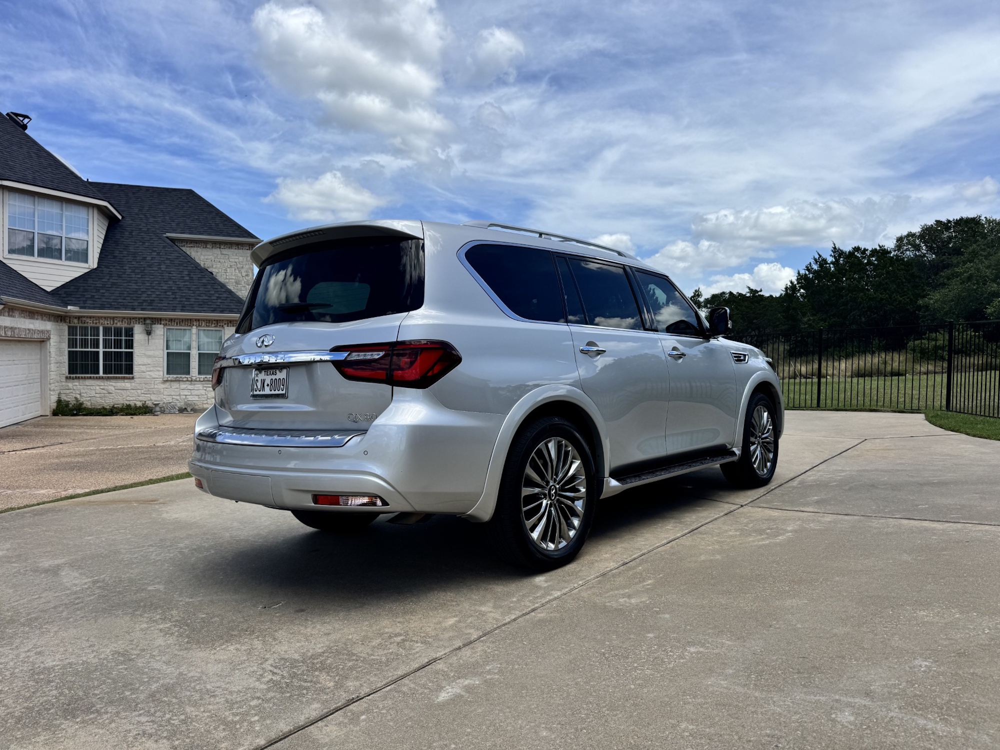 Used 2021 INFINITI QX80 Sensory w/ Cargo Package RWD image 6