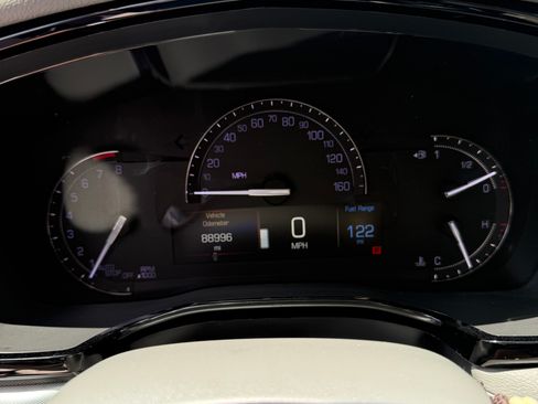 Used 2019 Cadillac XT5 Luxury FWD image 5