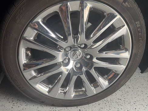 Used 2013 Lexus LS 460 w/ Comfort Pkg RWD image 15