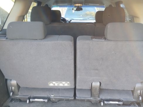 Used 2011 Chevrolet Tahoe LS image 9