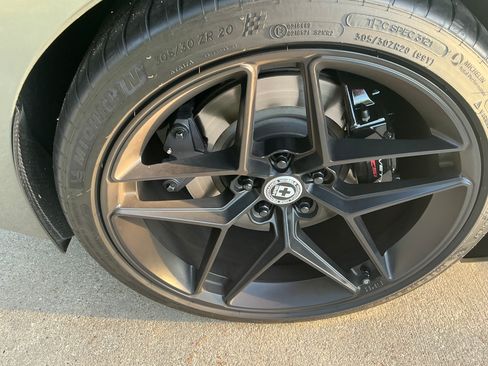 Used 2024 Chevrolet Corvette Stingray Coupe w/ Z51 Performance Package RWD image 6