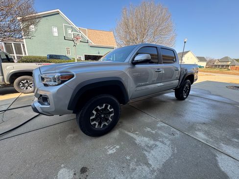 Used 2023 Toyota Tacoma TRD Off-Road image 8