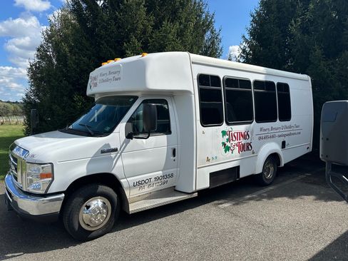 Used 2017 Ford E-350 and Econoline 350 Super Duty w/ Shuttle Bus Prep Package image 5