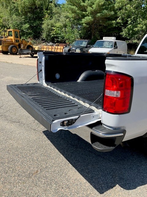 Used 2017 GMC Sierra 1500 2WD Regular Cab image 6