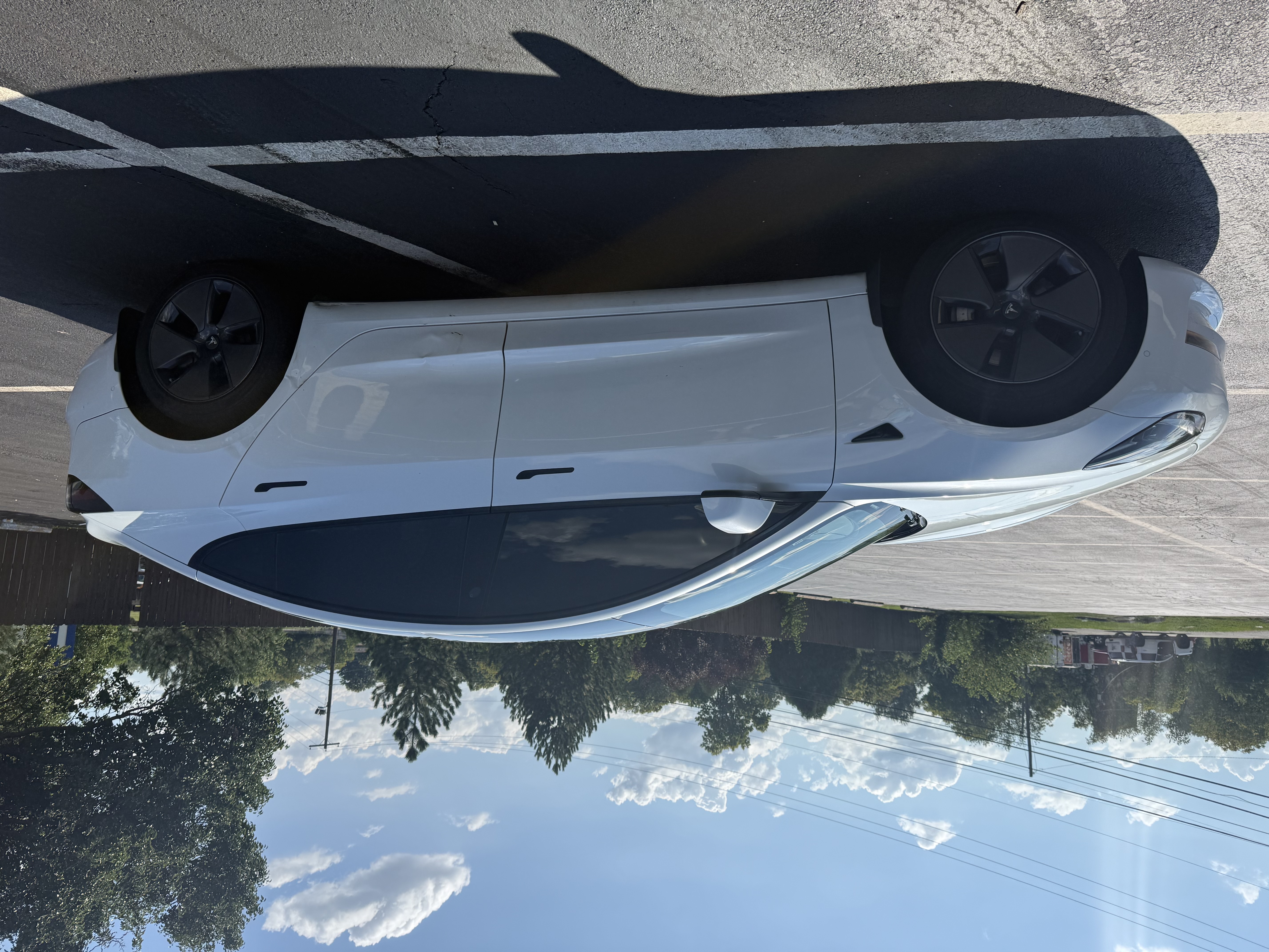 Used 2022 Tesla Model 3 Long Range AWD/4WD image 5