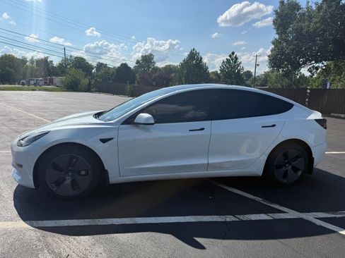 Used 2022 Tesla Model 3 Long Range AWD/4WD image 5