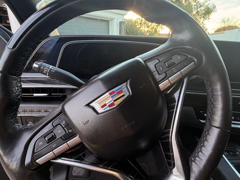 Used 2023 Cadillac Escalade Sport w/ LPO, ONYX Package image 11