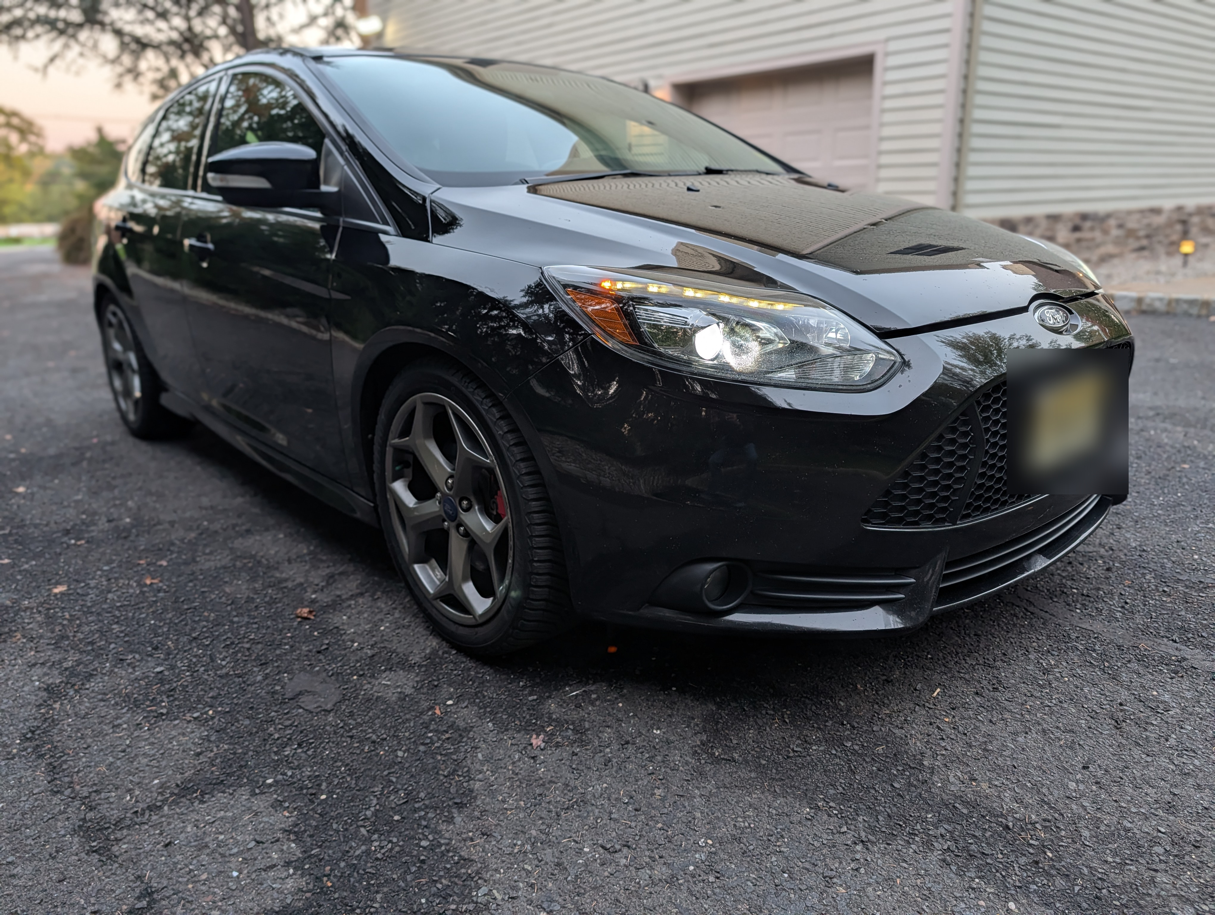 Used 2014 Ford Focus ST w/ Equipment Group 202A FWD image 1