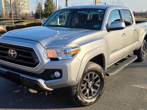 Used 2021 Toyota Tacoma SR5 image 1